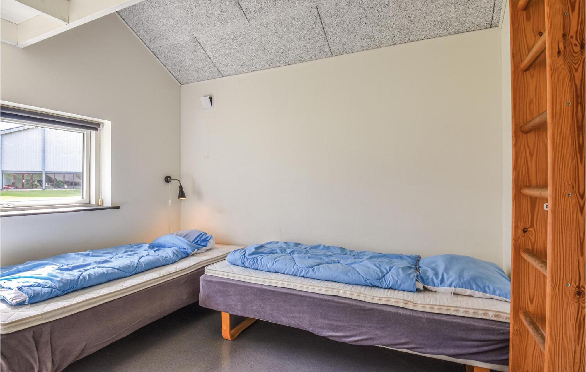 Awesome Home In Spjald With Wifi Εξωτερικό φωτογραφία